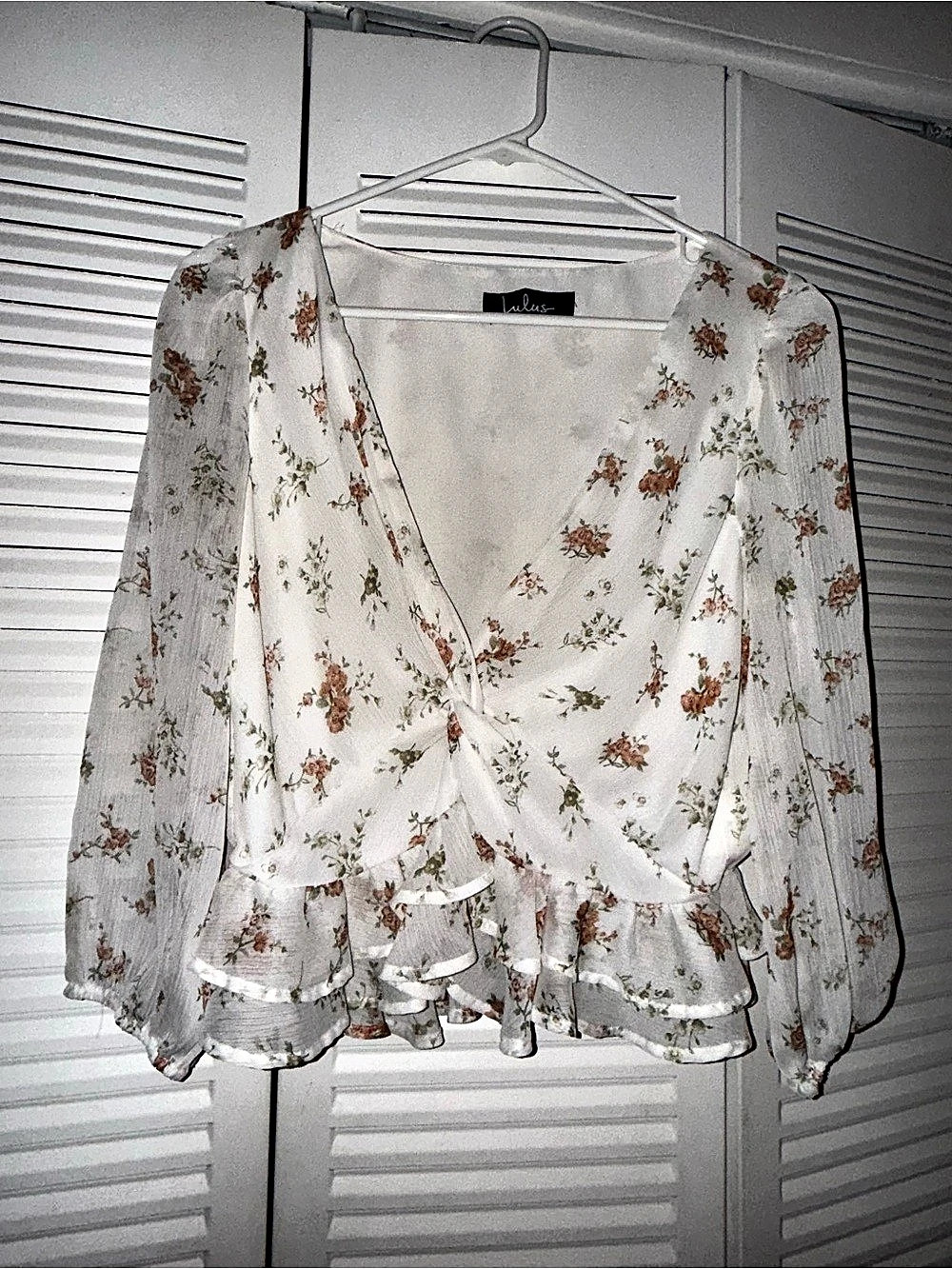 Lulus Sweetly Sun-Kissed White Floral Print Twist-Front Peplum Top Floral